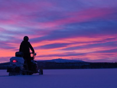 Dem Sonnenuntergang entgegen