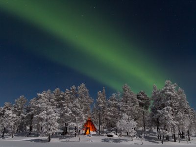 Une nuit avec une aurore boréale 