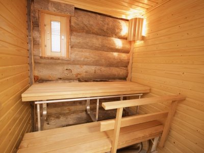 Avec bien entendu le sauna !