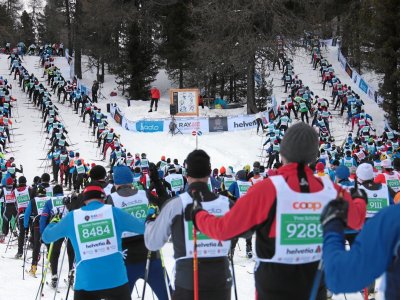 Line in line, no hurry