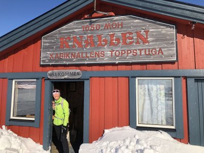 La capanna «Knallen» a 1050 m      