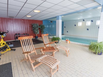 Piscine avec le coin relax !