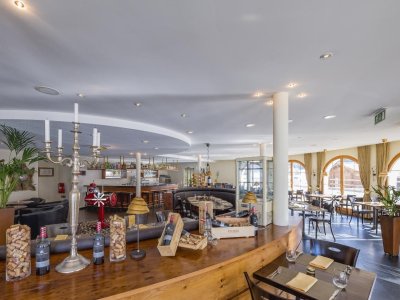 Welcome to the Allegra restaurant