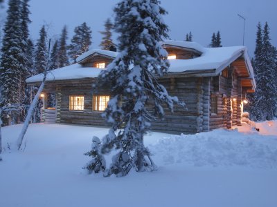 Chalet indipendente, abbandonato a sé