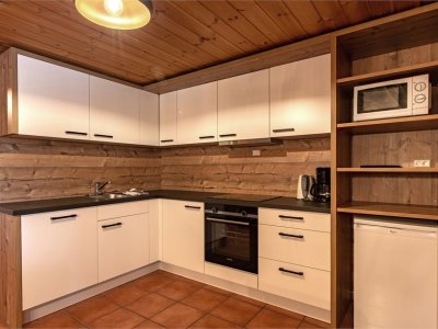 Voll ausgestattete Küche