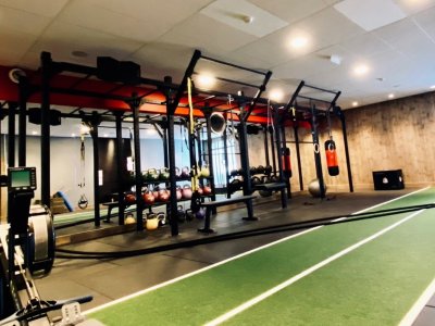 Modernes Fitnessstudio