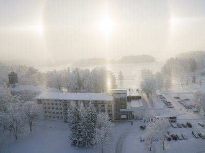 Situated directly on the lake