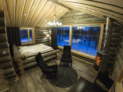 Hochwertig eingerichtet