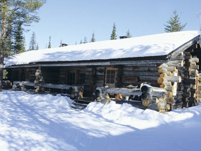 Sembra una stalla, ma é uno chalet Kelo