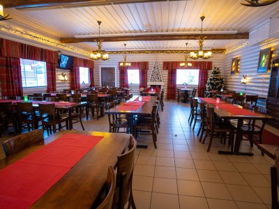 Il ristorante é pronto per accogliervi