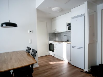 Avec salon et cuisine