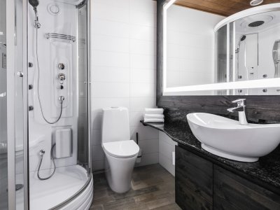 Alle Zimmer mit Dusche/Toilette