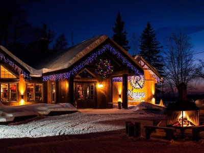 Lodge typique en bois rond